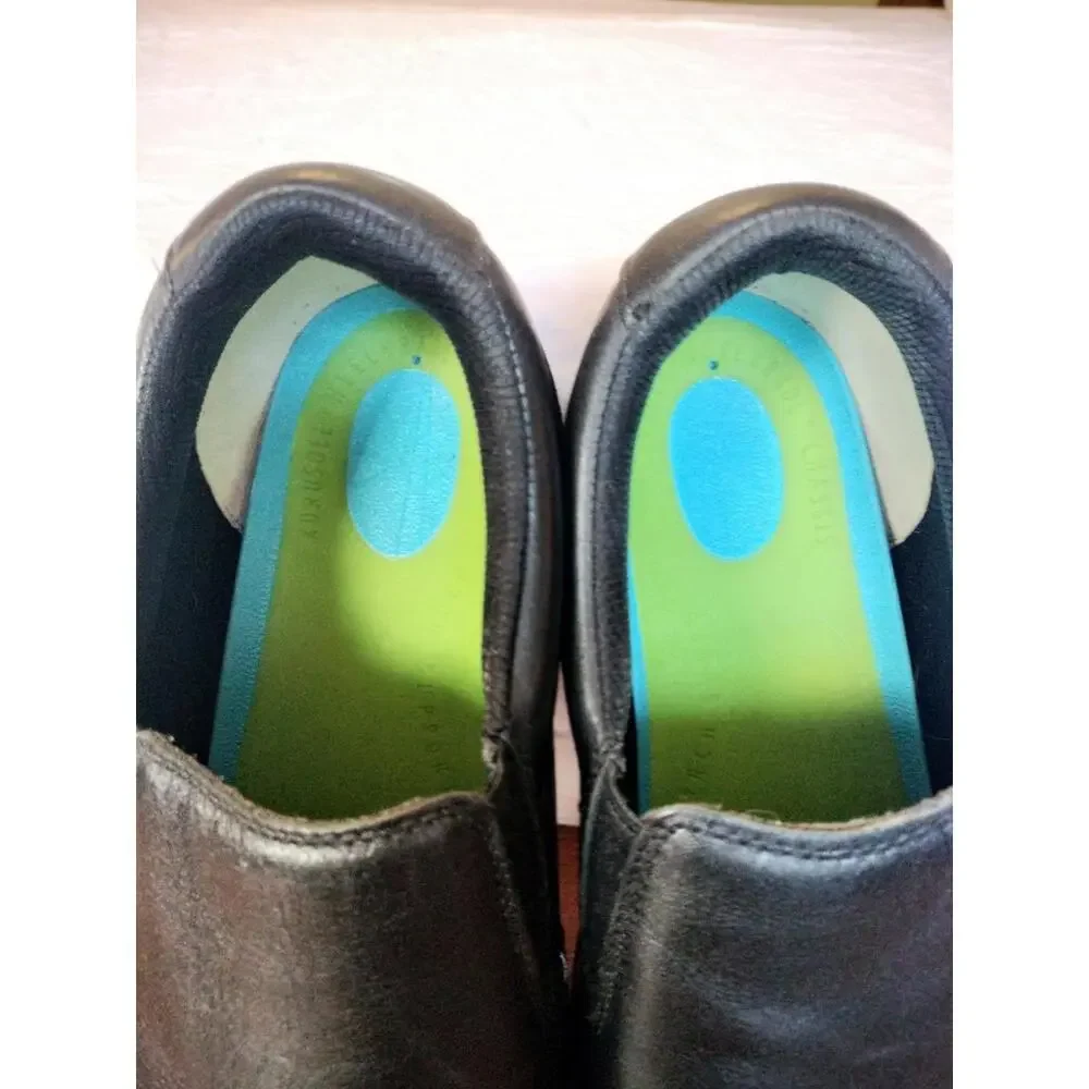 Kuru Kivi Black‎ Leather Slip On Shoes Women's Size 11 Comfort Casual Loafers